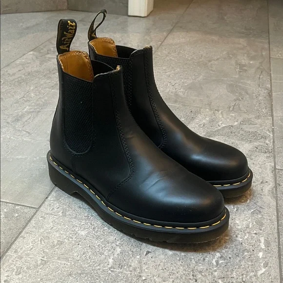 Dr. Martens 2976 Black Chelsea Boots - Picture 2 of 11